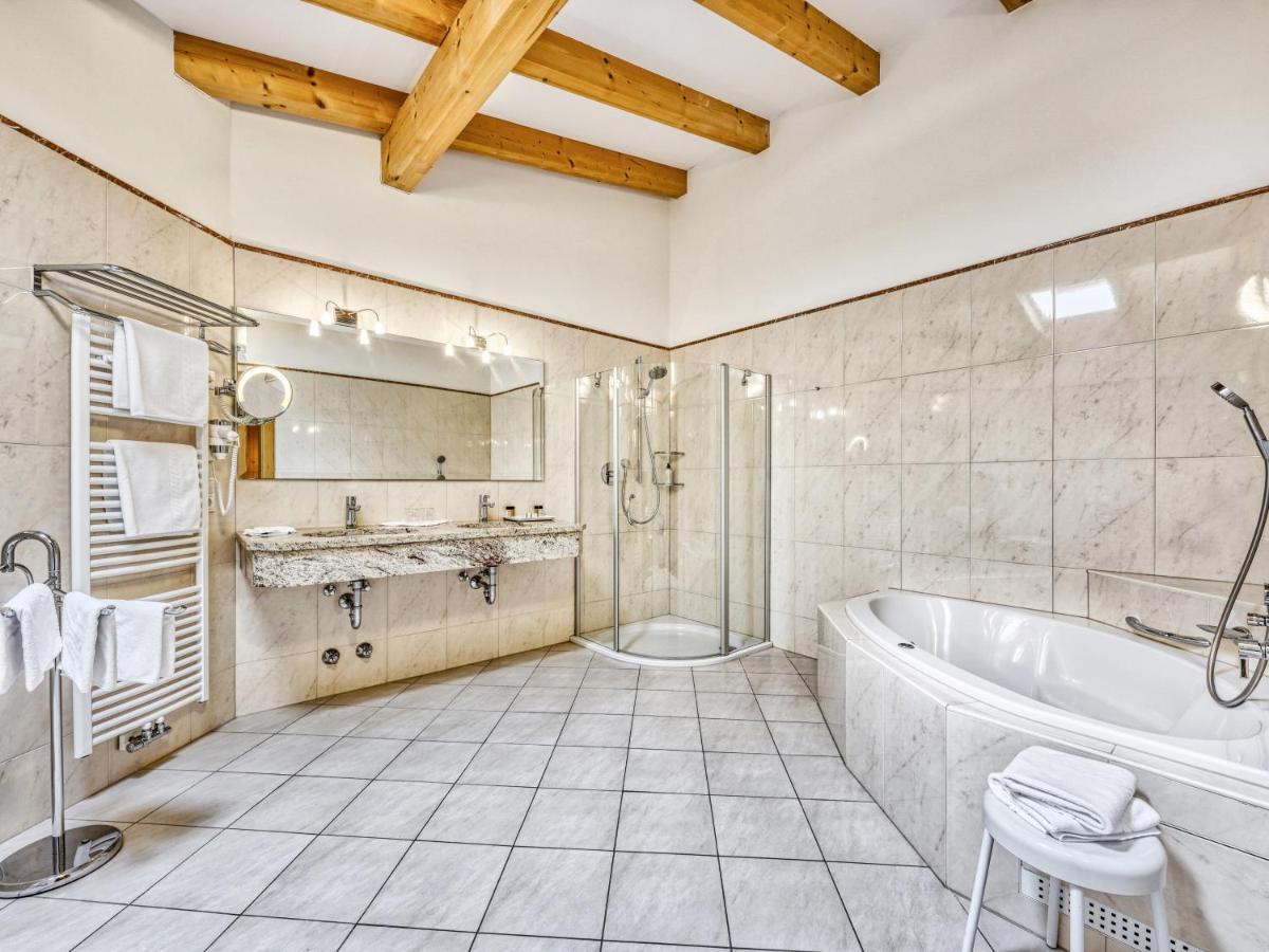 Hotel Traubenheim 4*
